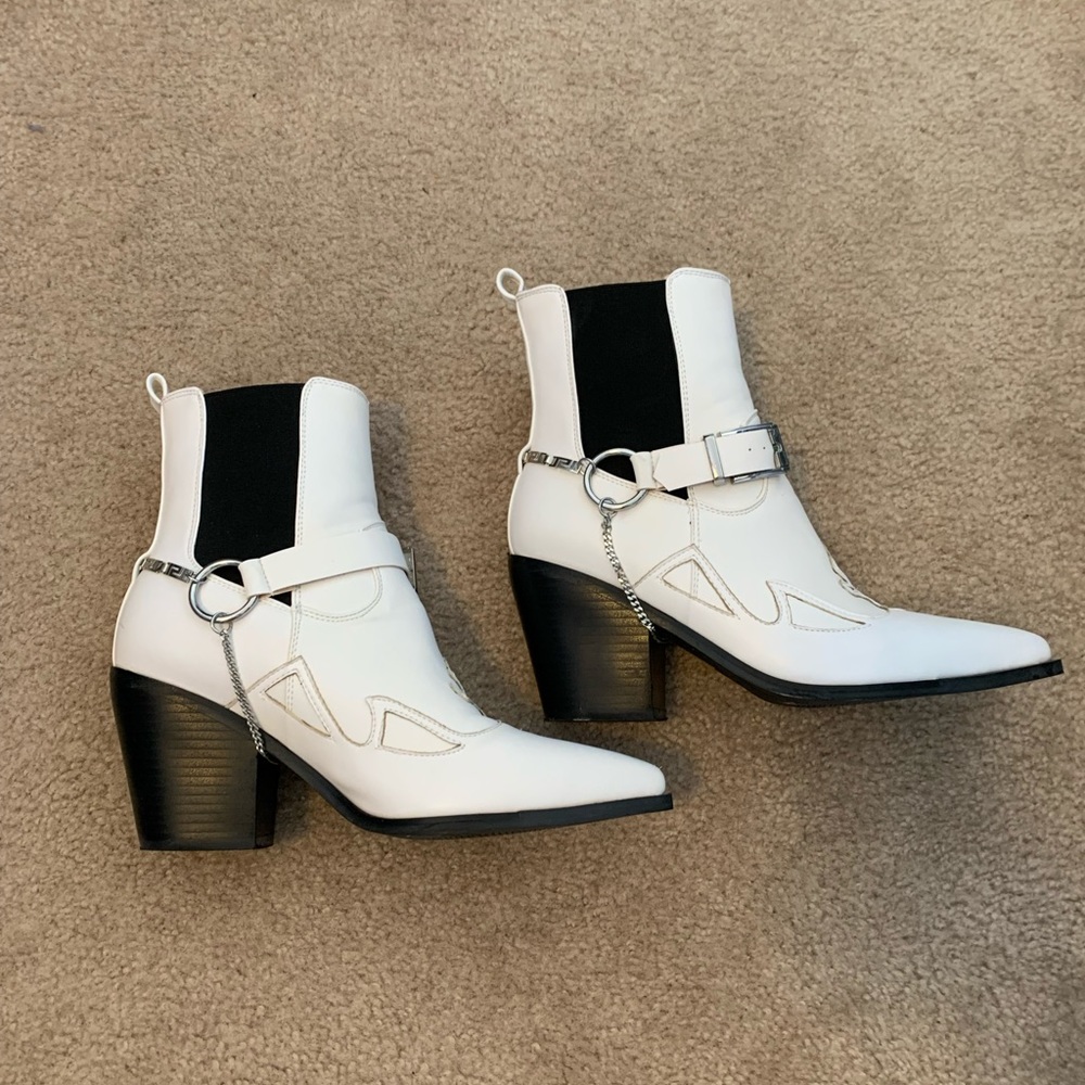 White cowgirl booties